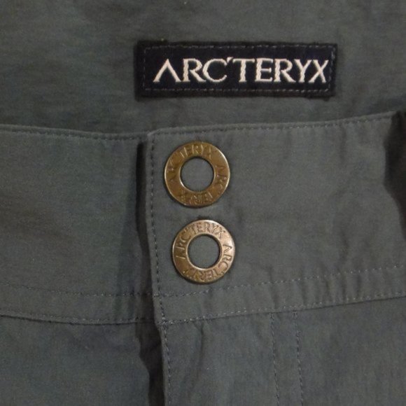 EUC Arc'teryx Women's Capris - Dark Blue - Picture 2 of 6
